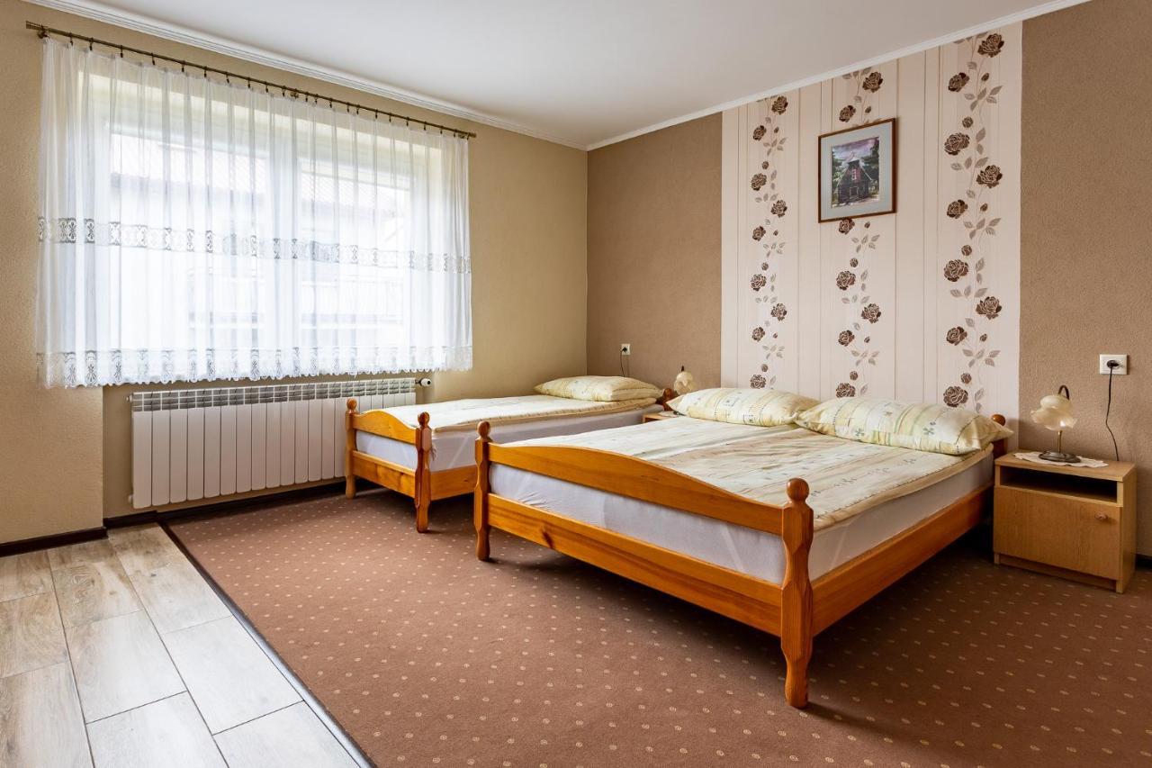 Pokoje Goscinne Katarzyna Kur Debki Bagian luar foto