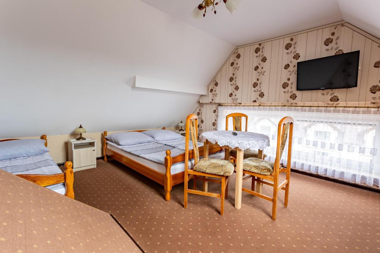Pokoje Goscinne Katarzyna Kur Debki Bagian luar foto